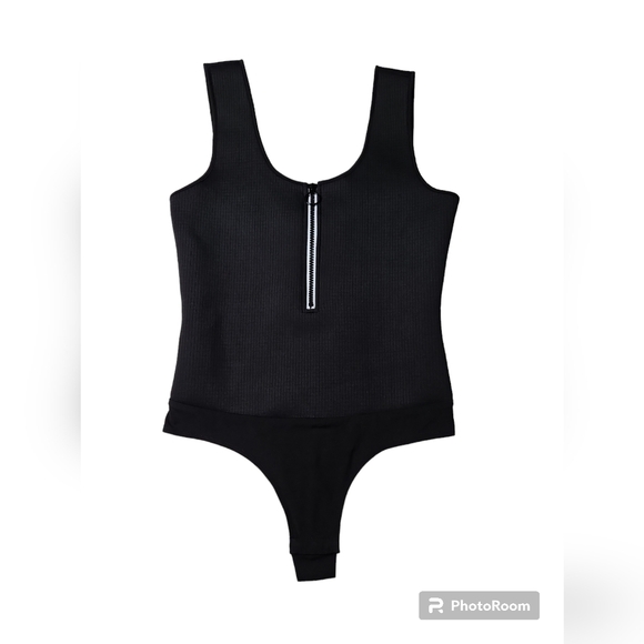 BCBGeneration Tops - BCBGeneration Bodysuit Blk Size S